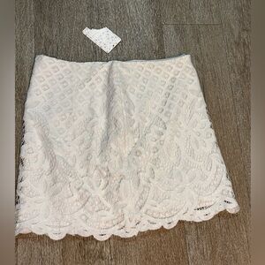 FREE PEOPLE IVORY LACE MINI SKIRT SIZE 6